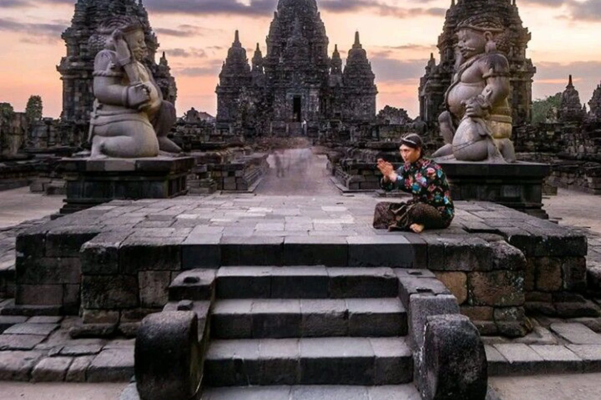 Candi Sewu, Indonesia instagram @Mustiko_utomo