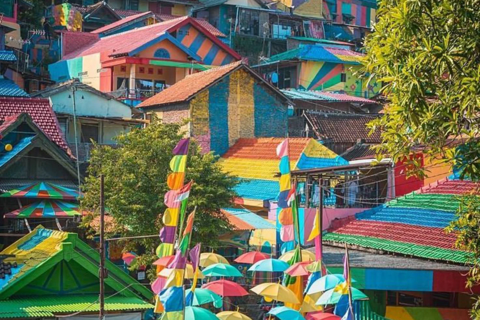 Kampung Pelangi, Indonesia (1)